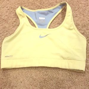 NIKE PRO work out bra  good support   Size Medium